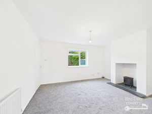 Sitting Room- click for photo gallery